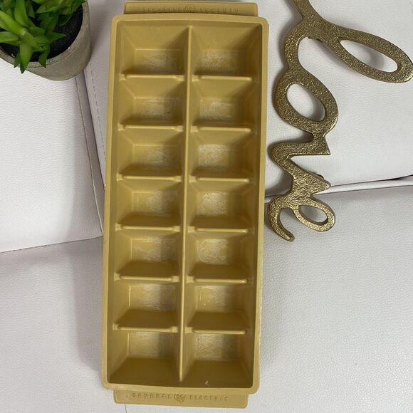 Vintage General Electric Ice Cube Tray - Picture 2 of 7